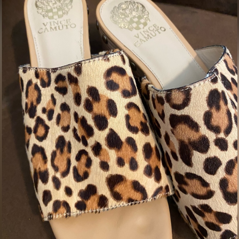 Vince Camuto Open-toed Mules Leopard Print Cow Hair Stud Detail 2” Heel Size 9.5 - Picture 10 of 11